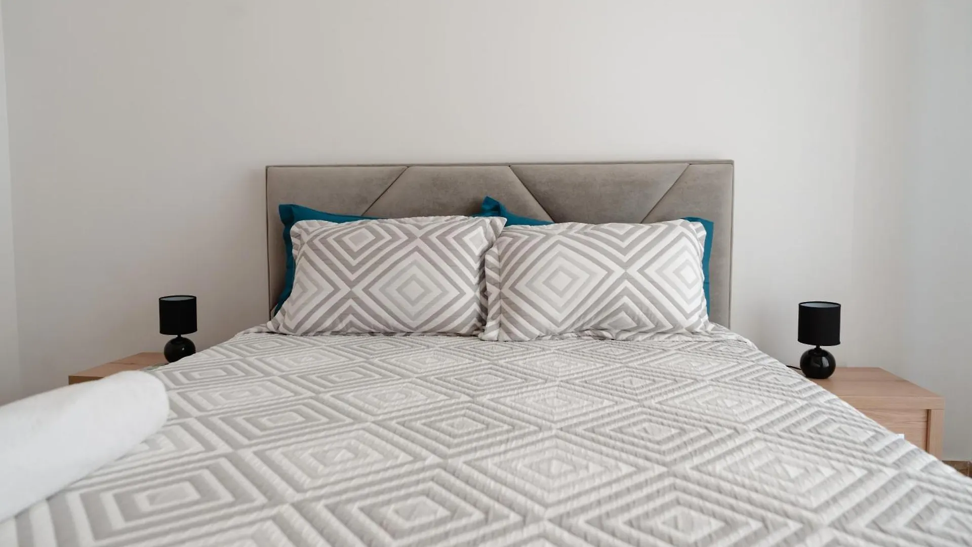 Luxury Apartment In דורס