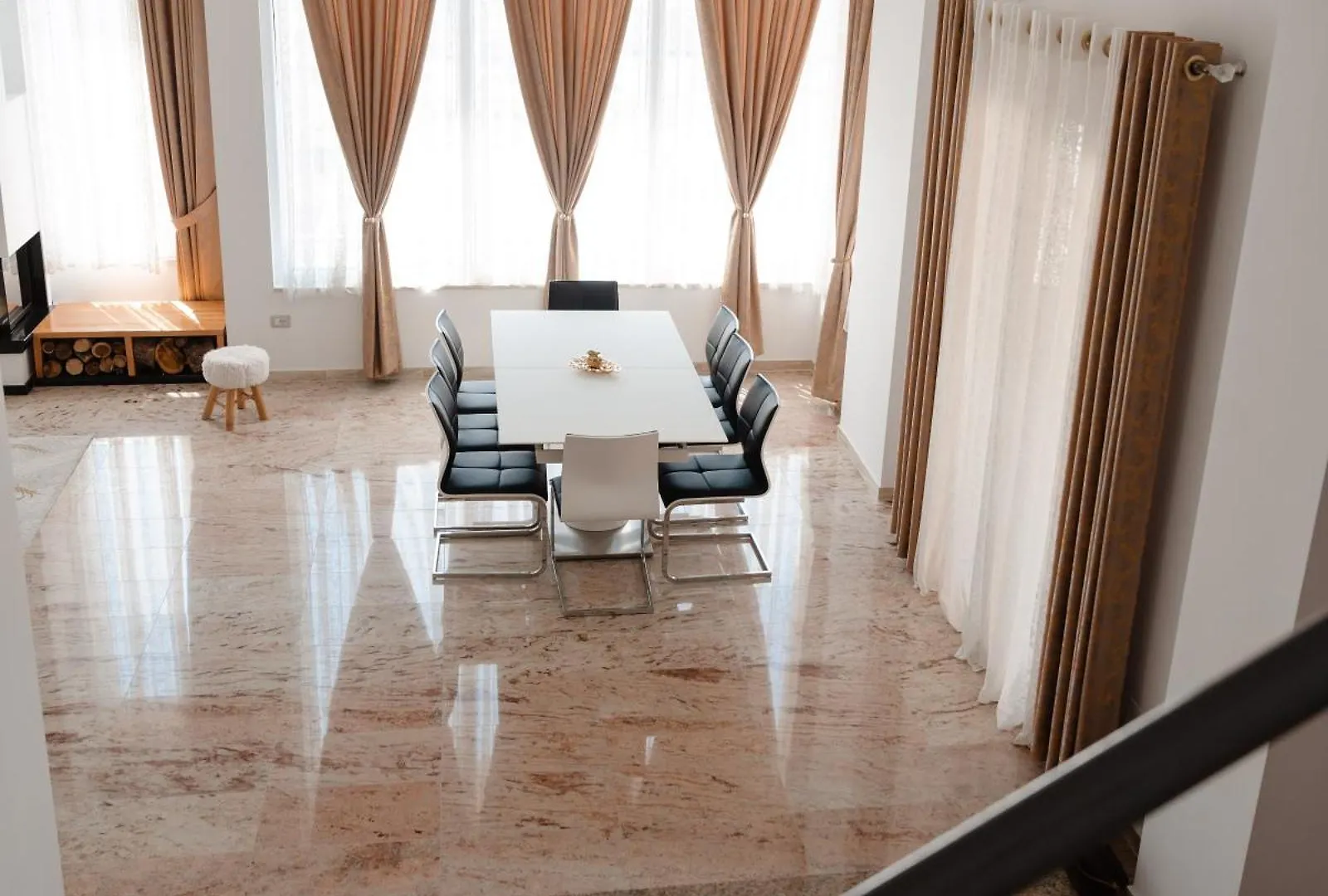 Luxury Apartment In Durrës